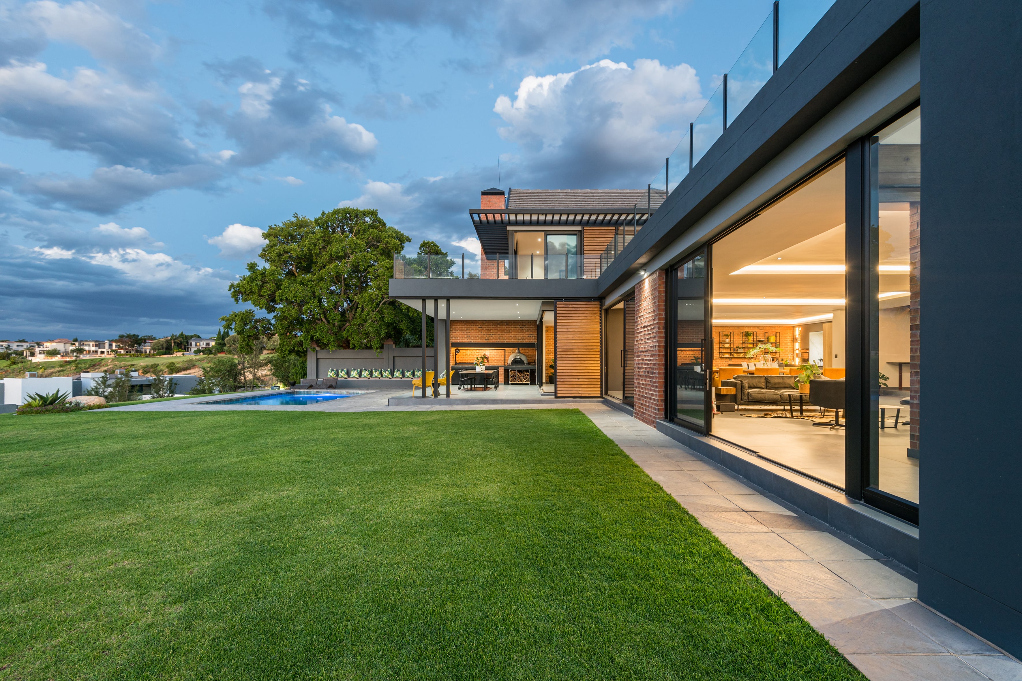'Skyfall', 'Construction', 'Eagle Canyon Golf Estate'